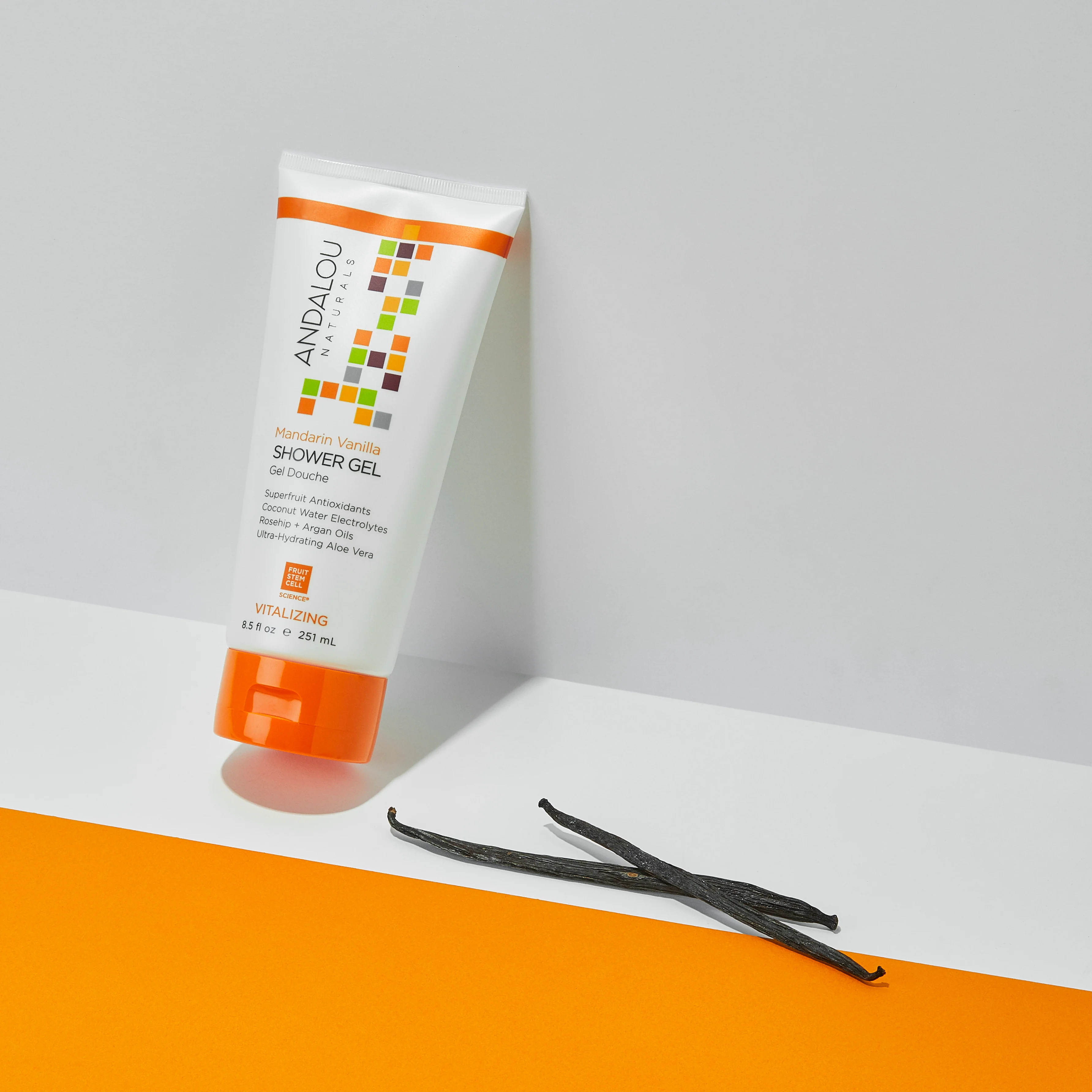 Mandarin Vanilla Vitalizing Shower Gel Body Wash - Image 4